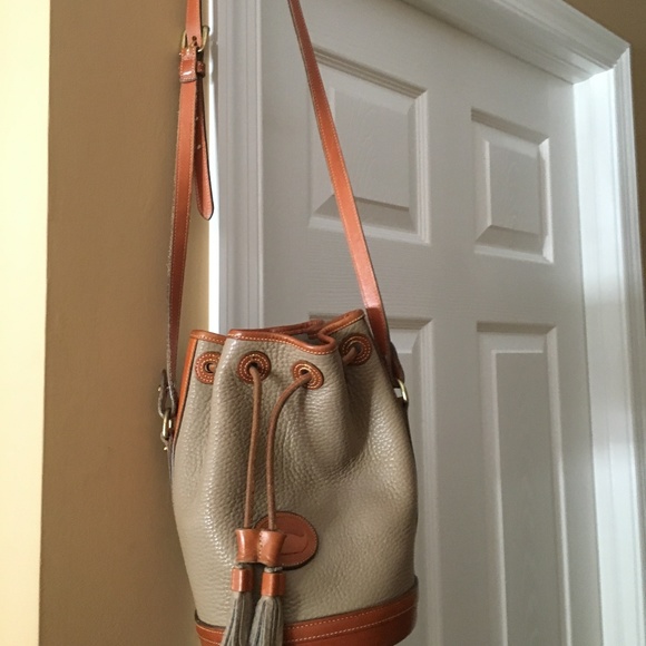 Dooney & Bourke Handbags - Vintage Dooney and Bourke Bucket Bag Dooney & Bourke Handbags - Vintage Dooney and Bourke Bucket Bag